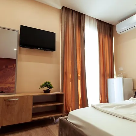 Central Rooms 3*