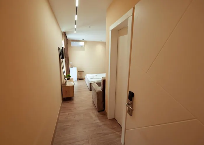 Central Rooms 3* Σκόδρα